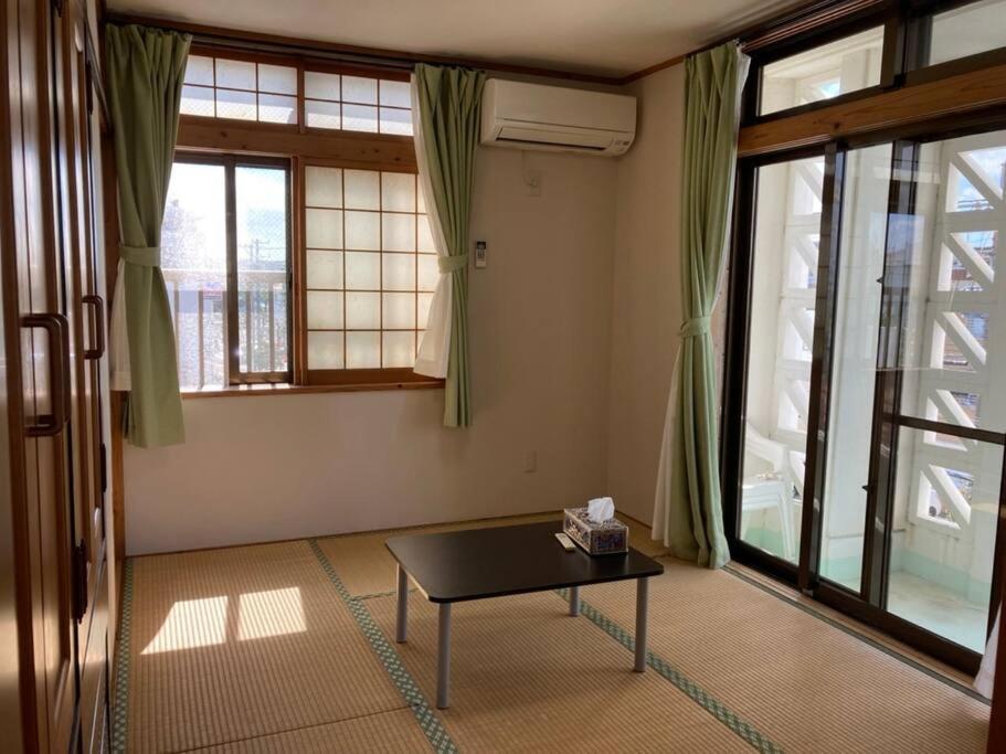 アラハビーチから徒歩3分! コンビニやスーパーまで徒歩1分! Ai House Apartment Chatan Exterior photo